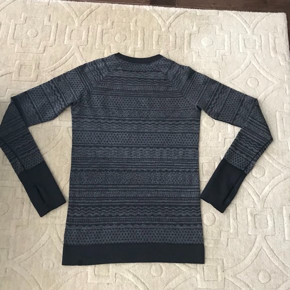 ** SOLD **  Lululemon Restless Sweater Aztek Pattern - Size 6 - Picture 3 of 6
